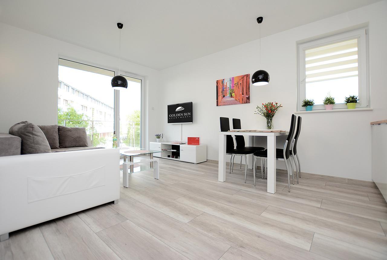 Apartament Magnolia Kolobrzeg Bagian luar foto