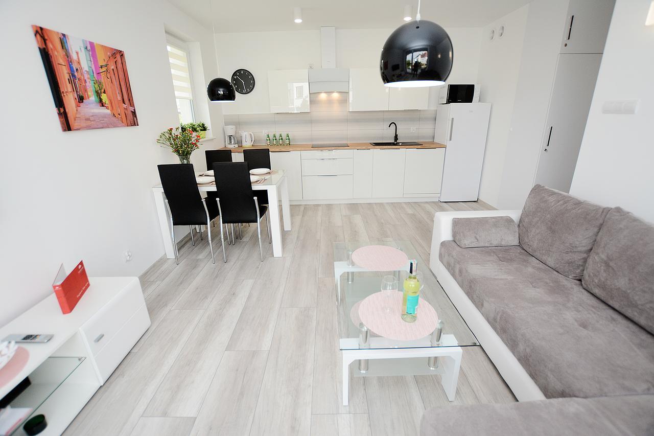 Apartament Magnolia Kolobrzeg Bagian luar foto